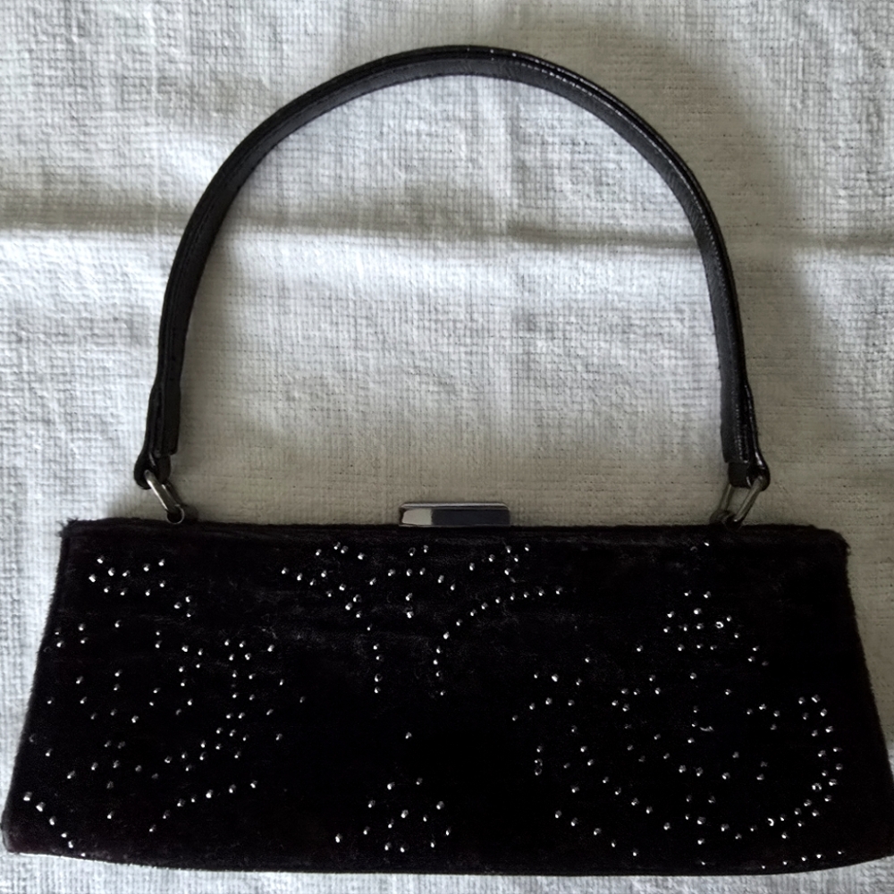 Elegant Black Beaded Handbag